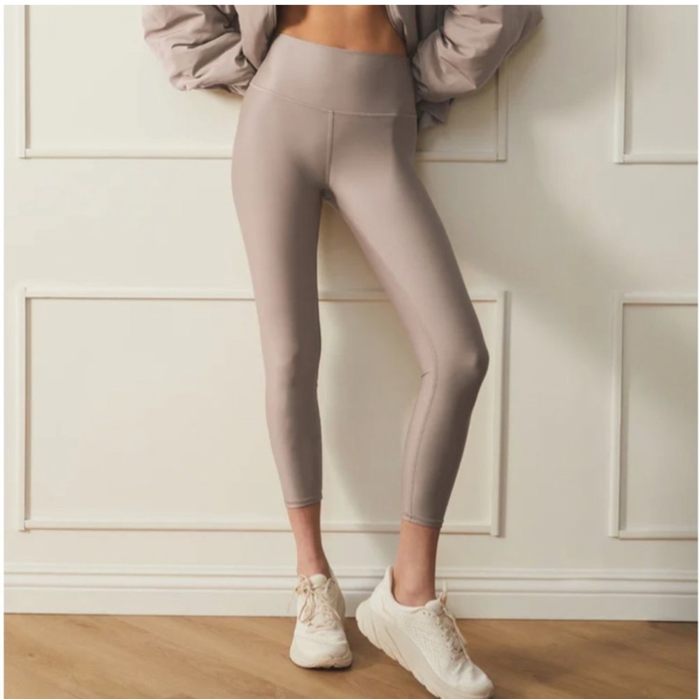 NWT ALO YOGA 7/8 High Waist Airlift Leggings and bra Taupe Tan medium - Picture 2 of 7